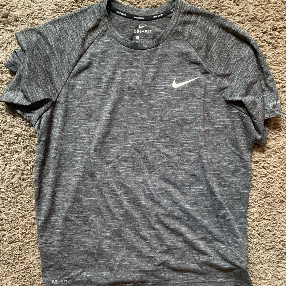 Nike Men's Gray Dri-FIT Shirt